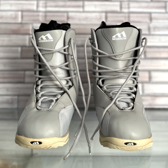Morrow snowboard boots. Women size 8. Used. Cleaned and sanitized. - Picture 1 of 11